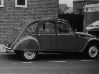 2cv.jpg (37496 octets)